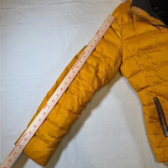 Zara Women's Mustard Yellow Down Puffer Jacket with Faux Fur Collar - Picture 12 of 14